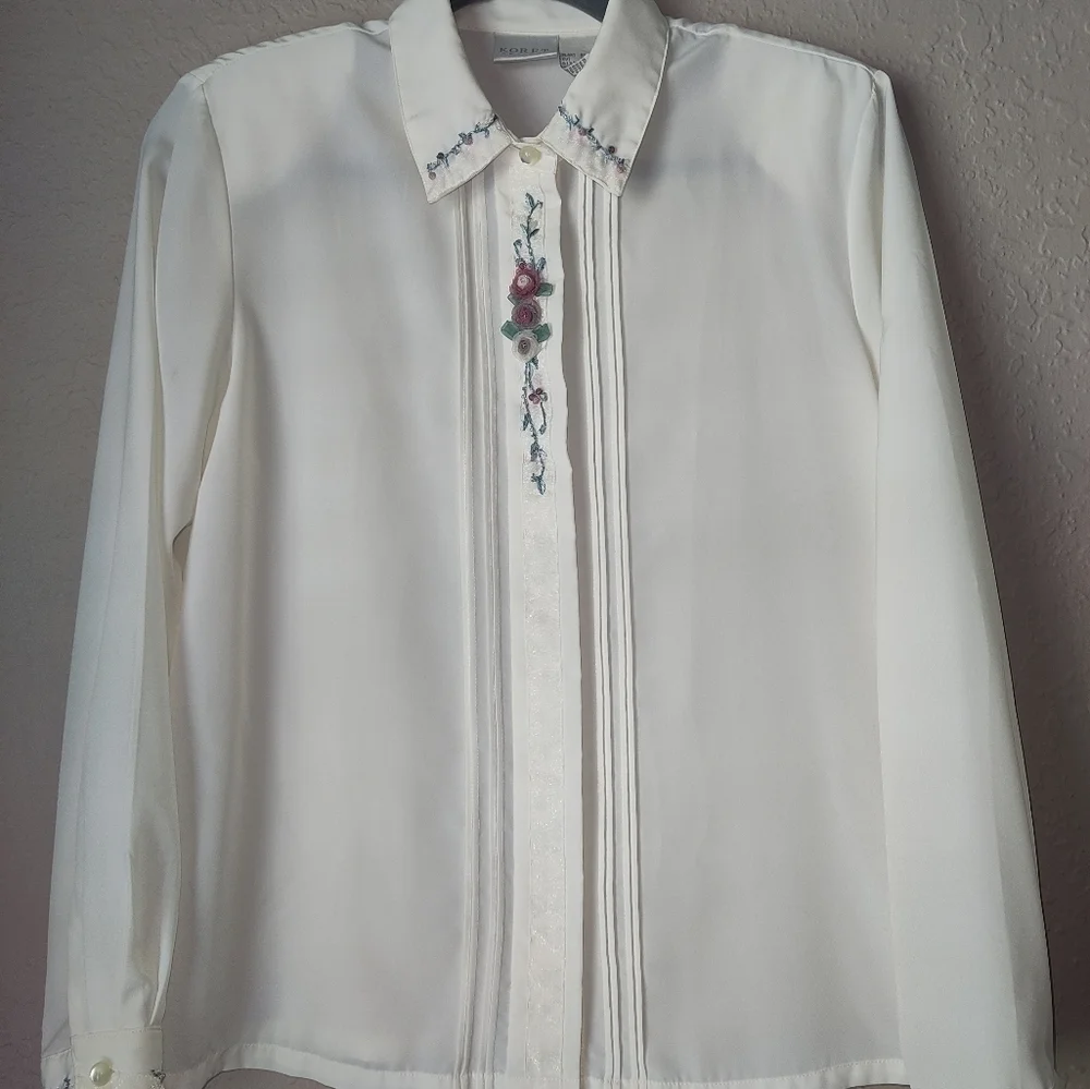 Koret Petites Button Collar blouse Womens W/Embroidery & Shoulder Pads size 8